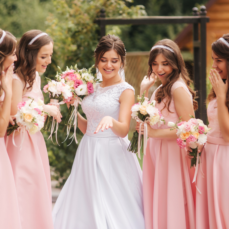 Bride & Bridesmaids