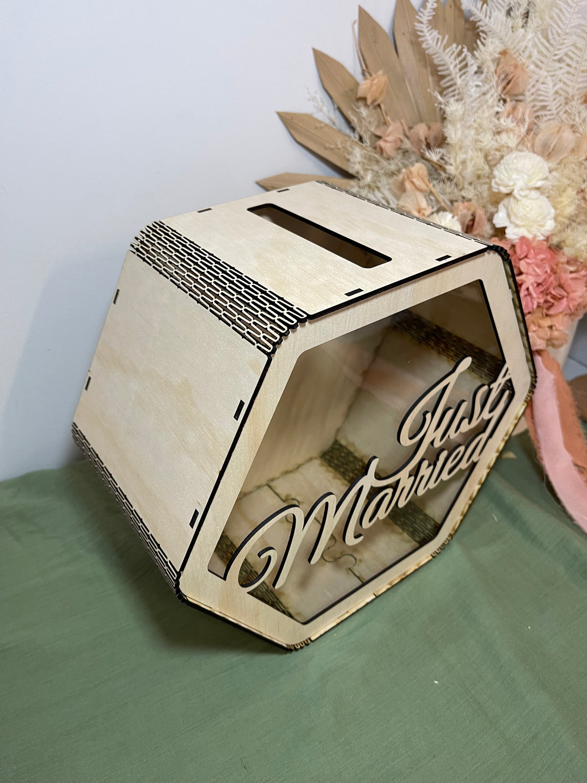 Wishing Well – Hexagonal Design