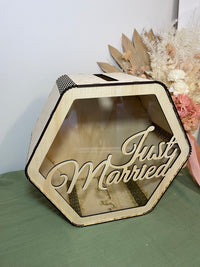 Wishing Well – Hexagonal Design