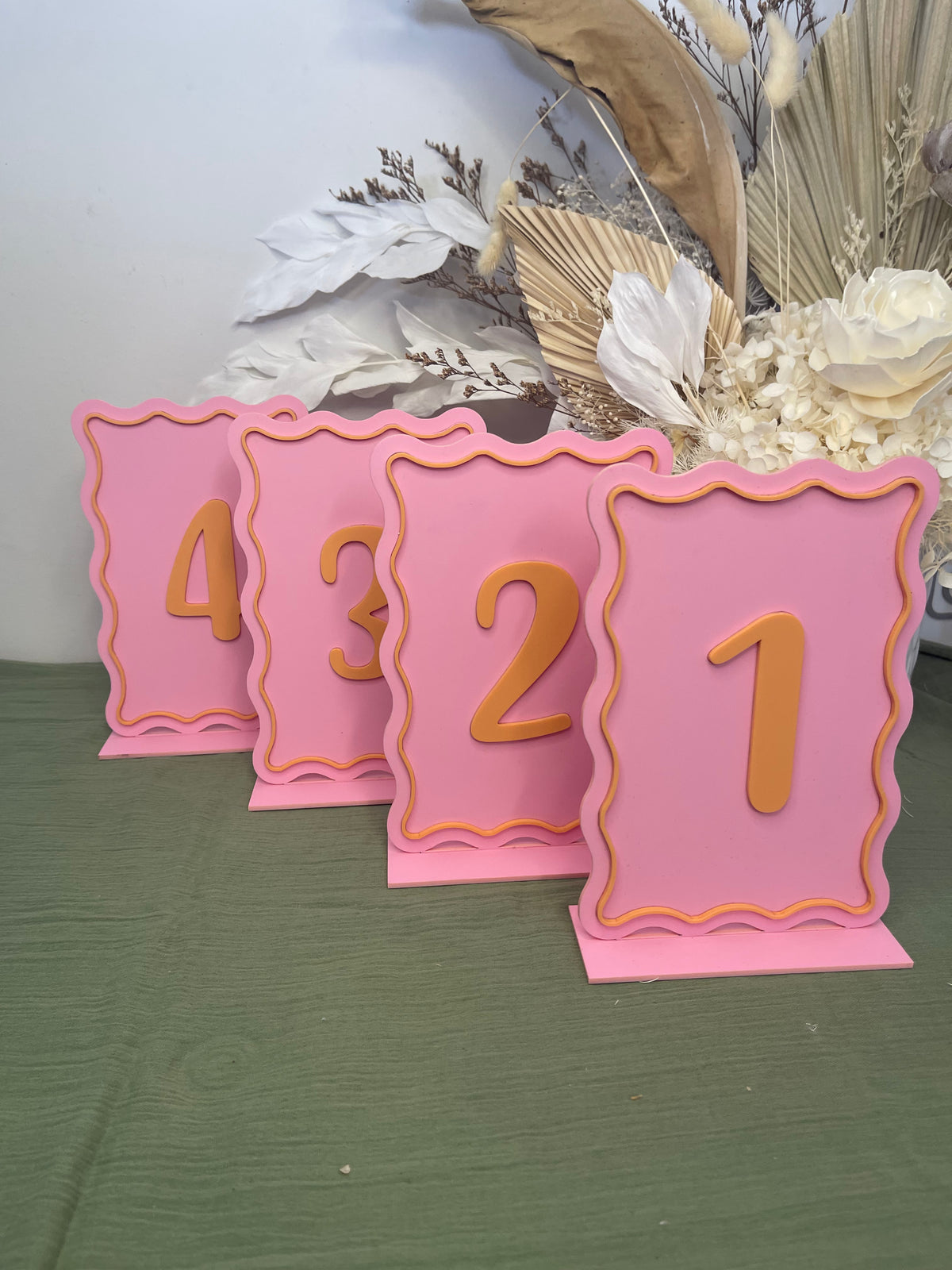 Table Numbers – Wavy Design